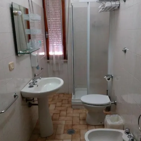 Lea Hotel