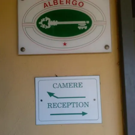 Hotel Lea *