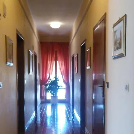 Hotel Lea *